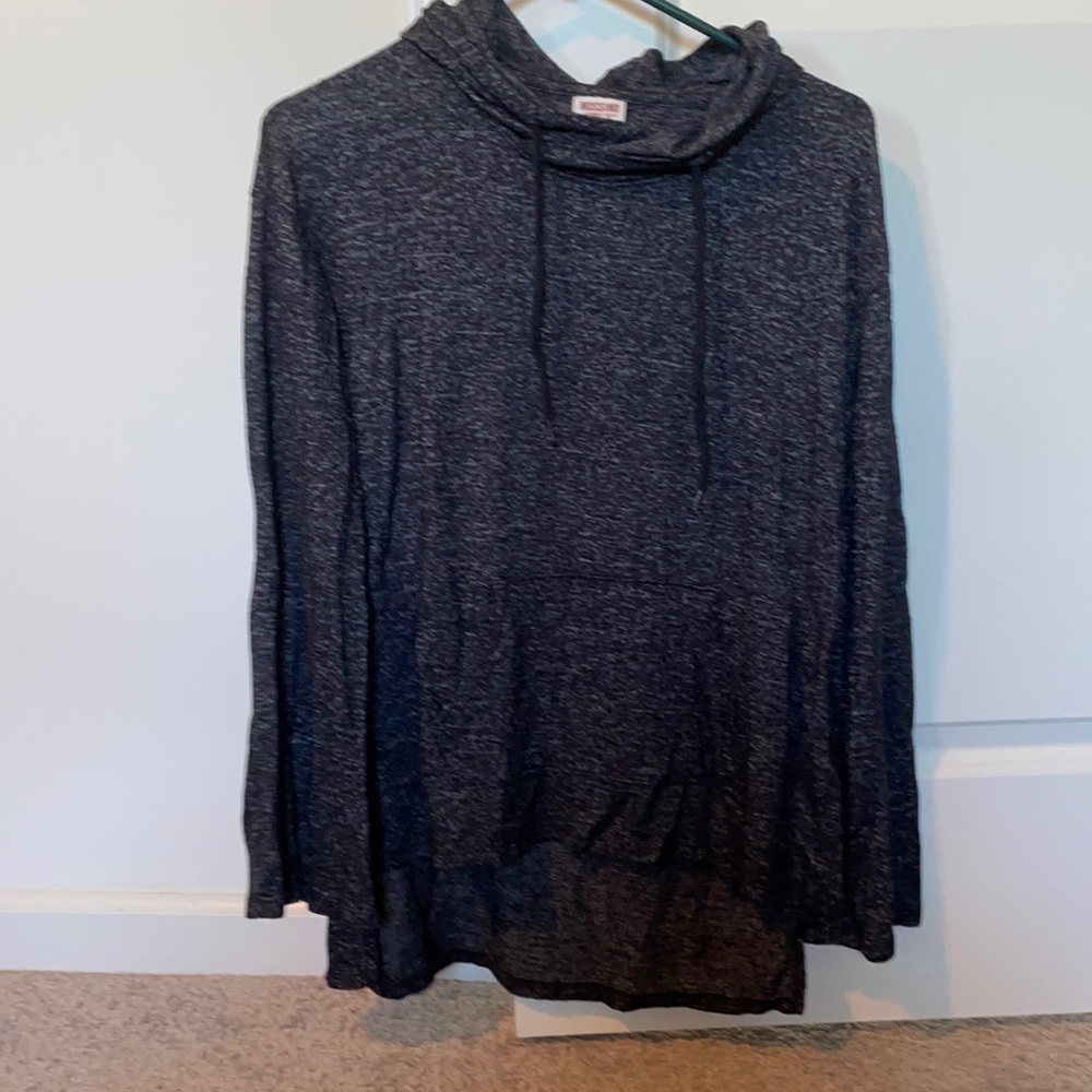 Hooded wide sleeve t shirt